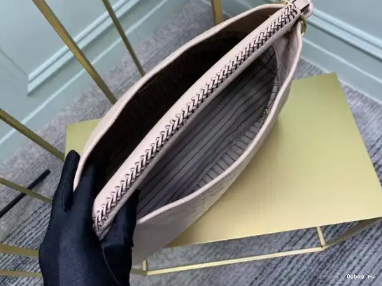 LOUIS ARTSY VUITTON 0621